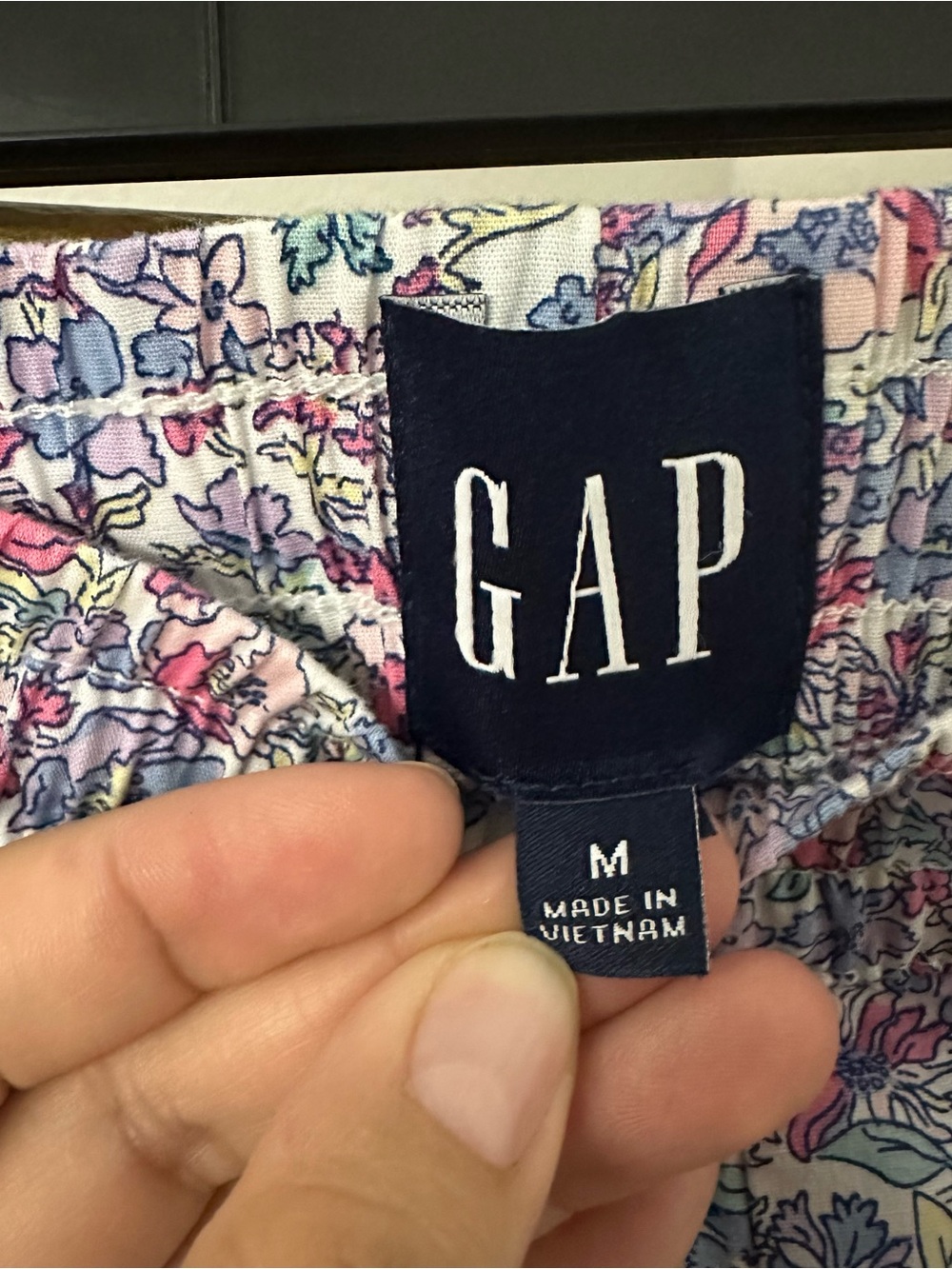 GAP Floral Elastic Waist Pants in Pink, Blue & White - Picture 3 of 5